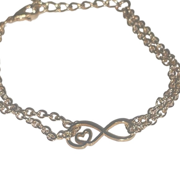 Infinity & Heart Bracelet 💖 - Picture 2 of 3